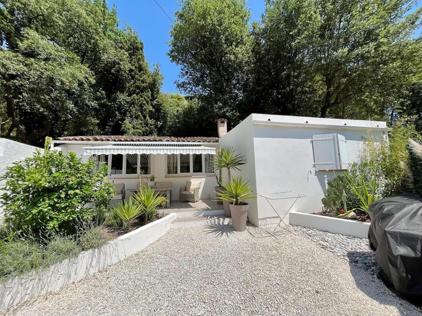 Holiday home Maison 15min A Pied Du Village De Paul De Vence